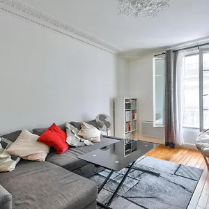 large-cozy-apartment-near-convention.fr-paris.fr/